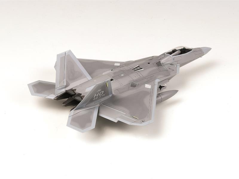 Academy 1/72 F-22A AIR DOMINANCE FIGHTER