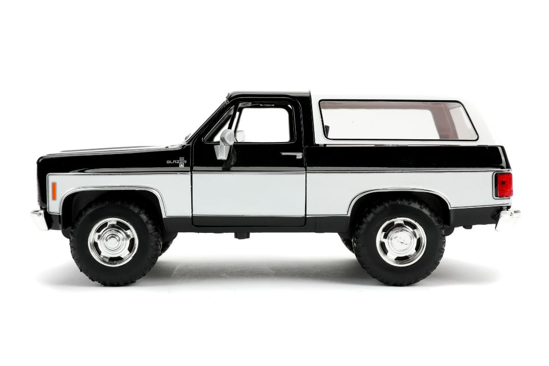 Jada 1/24 "Just Trucks" 1980 Chevy K5 Blazer Stock Glossy Black