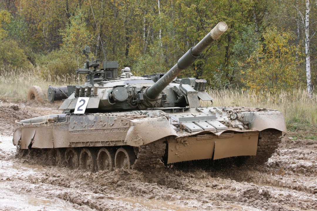 Trumpeter 1/35 Russian T-80U MBT